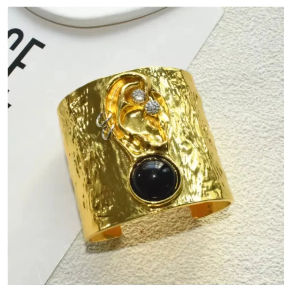 N/A luxury gold
